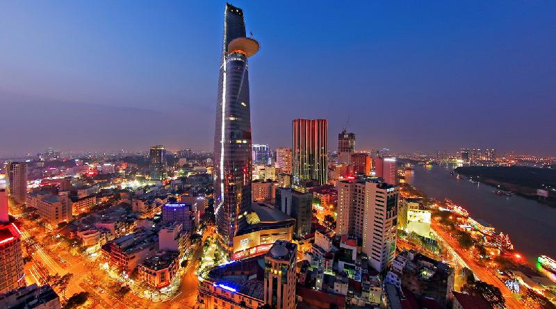 1. Tham gia vào quá trình giám sát, xây dựng và phát triển đô thị: Người dân sẽ được tạo cơ hội tối đa cả về thời gian và cách thức để được tham gia góp ý thông qua các trang thông tin, diễn đàn điện tử, mạng xã hội; tổng đài điện thoại, hệ thống thu thập ý kiến, đánh giá dịch vụ công; các ứng dụng trên điện thoại di động/máy tính bảng...
