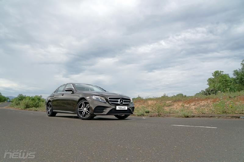 E-Class thế hệ thứ 10 (W213) mang những đường nét tương đồng như C-class và S-Class thế hệ mới.