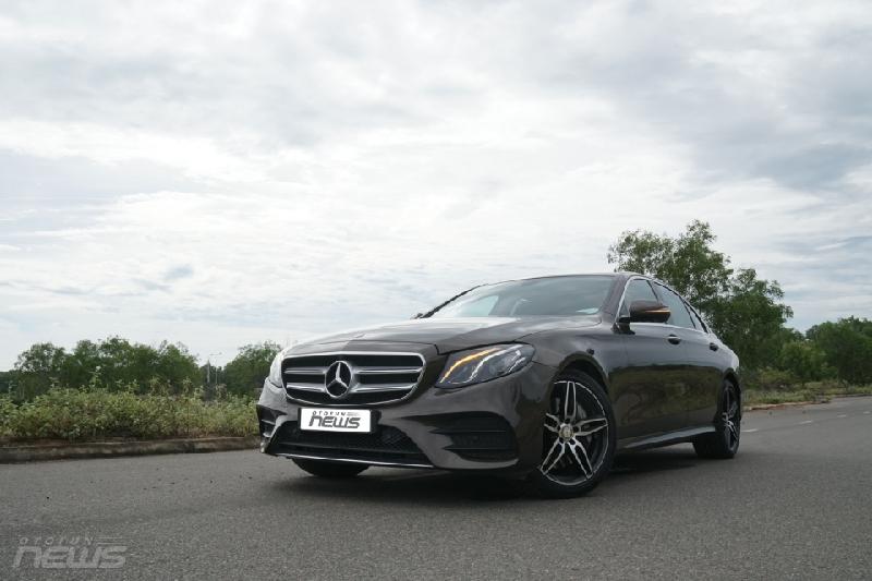 Trải nghiệm Mercedes-Benz E300 AMG với động cơ tăng áp 2.0L