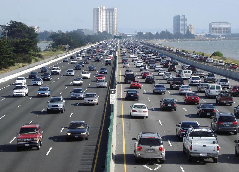 11. Chicago đến Philadelphia  Chi phí mỗi dặm: 9,5 cent (1.350 đ/km): Đứng vị trí số 11 trong danh sách đường bộ đắt nhất tại Mỹ là tuyến đường nối Chicago đến Philadelphia. Tuyến đường dài 760 dặm từ Illinois Tollway qua Indiana, Ohio và Turnpikes, đến Pennsylvania. Tổng số tiền người lái phải trả là 72,65 USD.