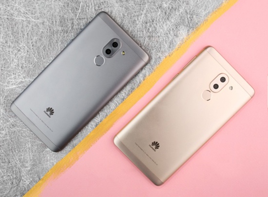 Huawei GR5 2017 Pro sở hữu màn hình 5,5 inch độ phân giải Full HD, được trang bị RAM 4GB, bộ xử lư tám nhân HiSilicon Kirin 655, bộ nhớ trong 64GB có hỗ trợ khe gắn thẻ nhớ tới 128GB và pin dung lượng 3.340mAh.