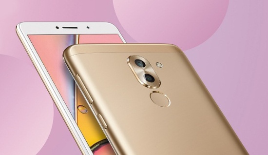 Mặt sau của Huawei GR5 2017 Pro là cụm camera kép, trong đó một camera có độ phân giải 12MP, khẩu độ f/2.2 và camera còn lại độ phân giải 2MP để chụp ảnh xoá phông. Camera selfie của GR5 2017 Pro độ phân giải 8MP với nhiều chế độ làm đẹp.