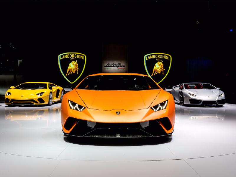 Duong tham tram cua hang sieu xe Lamborghini hinh anh 1