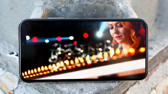 Top 8 smartphone màn hình &quot;khủng&quot; giải trí xuất sắc 2017