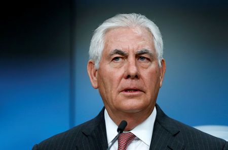 Bất chấp Tổng thống Trump, Ngoại trưởng Mỹ bất ngờ tung cảnh báo sắc lạnh với Nga