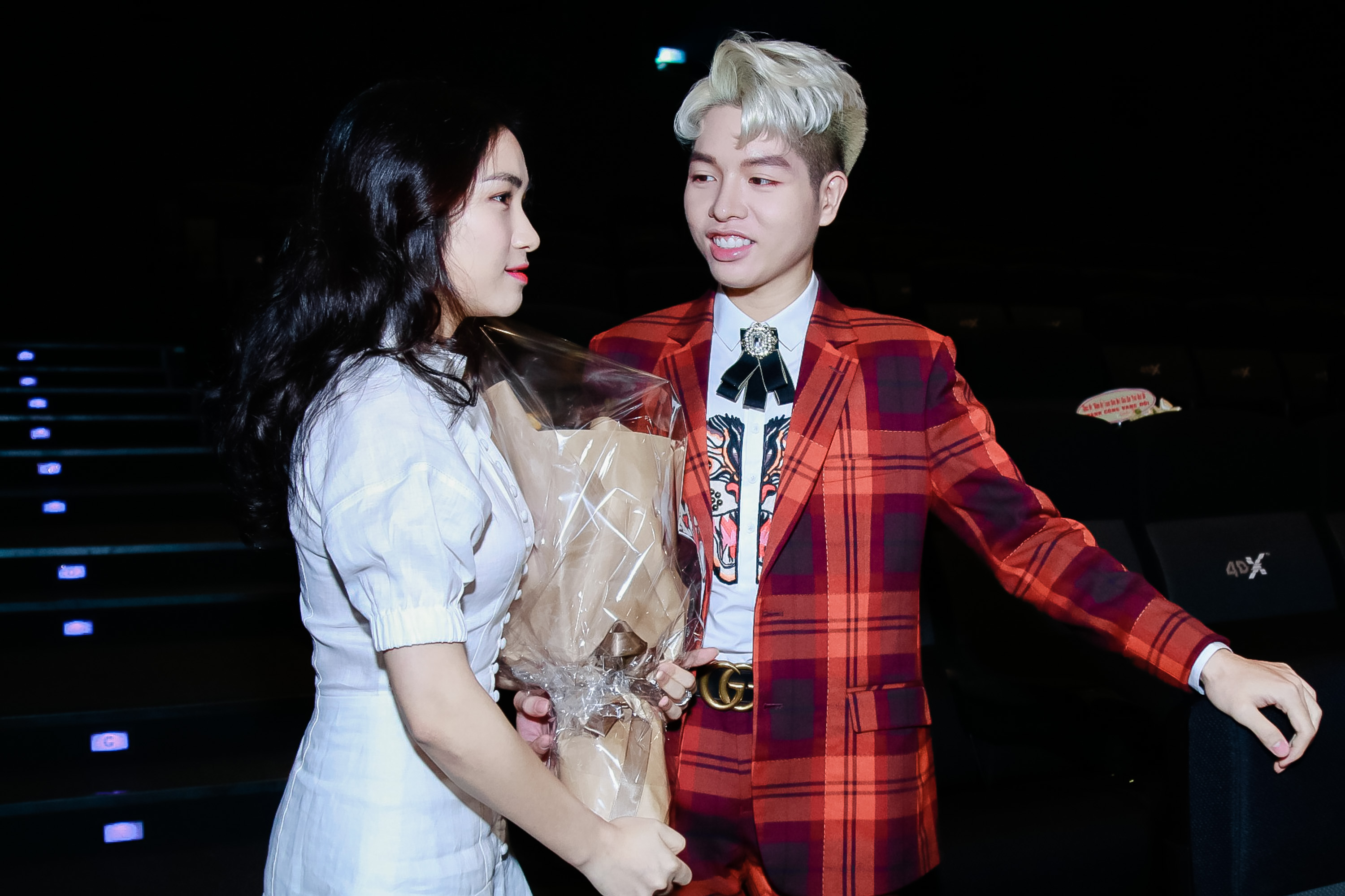 Đức Phúc thân thiết với Hòa Minzy ra mắt MV mới