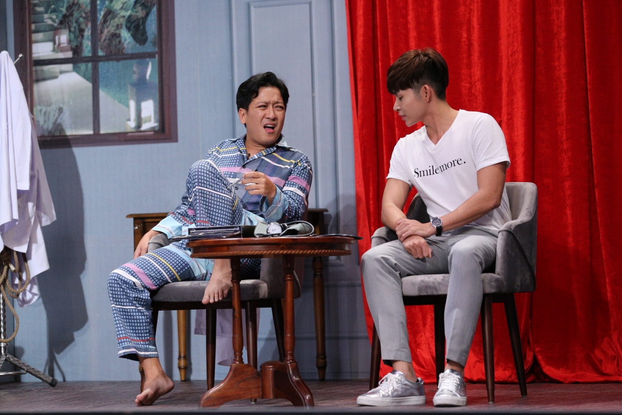 Jun Phạm và trưởng phòng Trường Giang