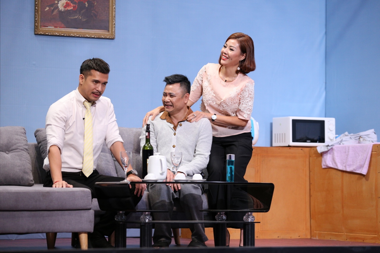 Thanh Hương cùng trưởng phòng NSND Tự Long