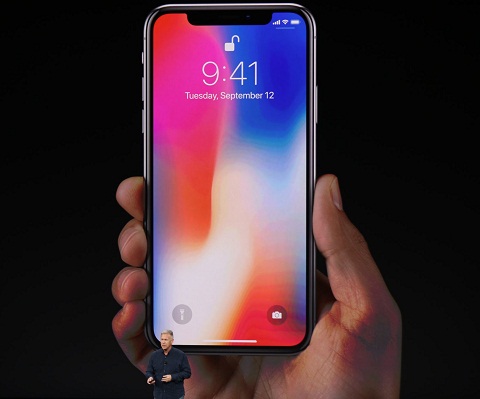 iPhone X (giá từ 29,9 triệu đồng). Đây là một trong những sản phẩm đẳng cấp nhất hiện giờ.Để kỷ niệm mười năm xuất hiện của iPhone trên thị trường, Apple đã ra mắt  iPhoneX, mô hình không có nút Home, tích hợp màn hình 5,8 inch hầu như chiếm toàn bộ mặt trước chỉ có một vùng đen nhỏ dành cho máy ảnh và mô-đun nhận diện khuôn mặt. Máy ảnh đẳng cấp, có thể quay phim 4K. Điện thoại cũng được trang bị các ứng dụng thực tế tăng cường. iPhone X có phiên bản 64 GB hoặc 256 GB. 
