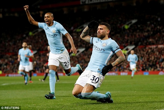 Man City giành chiến thắng 2-1 ngay tại Old Trafford