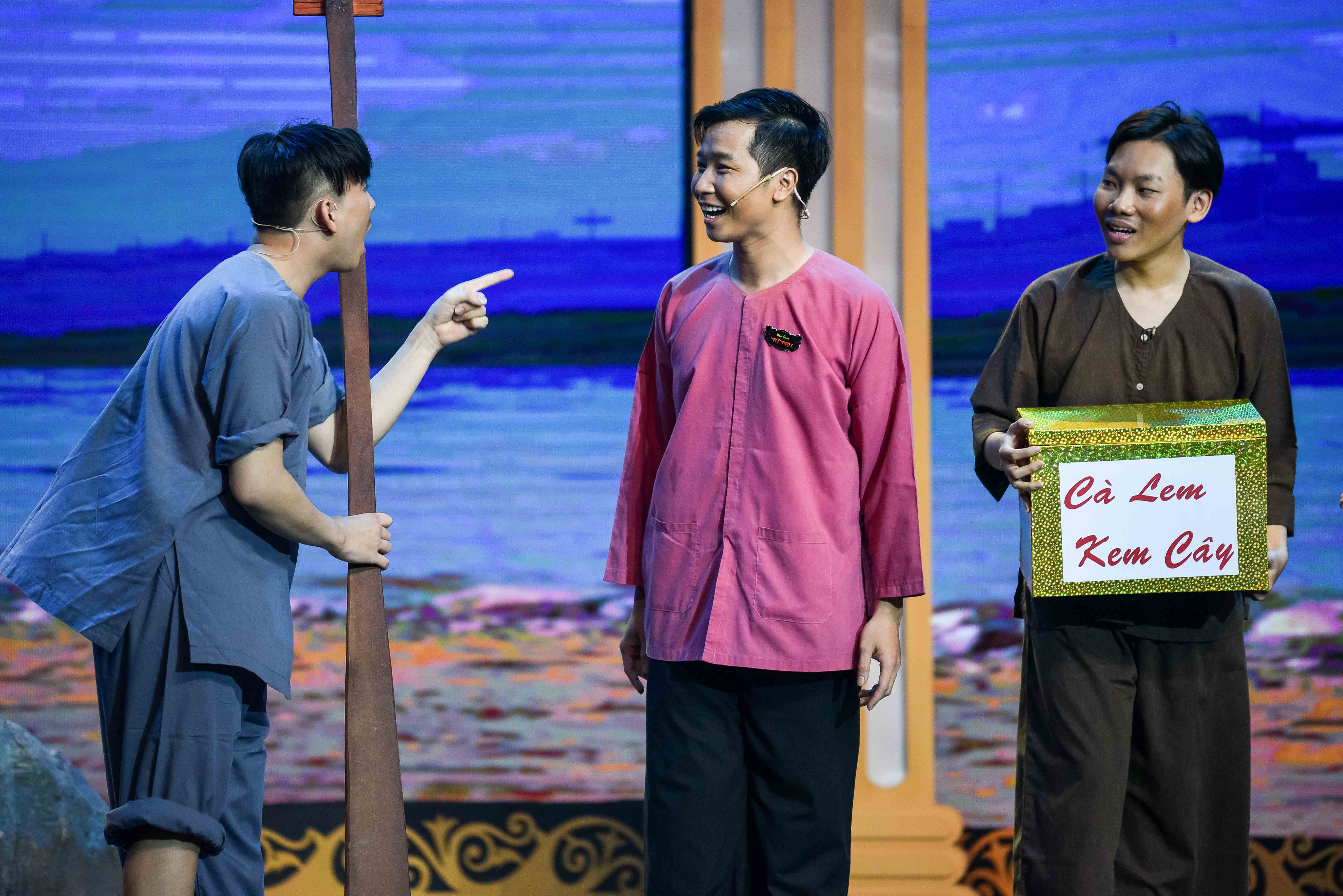 Mang đến nhiều cảm xúc nhất trong đêm thi là tiết mục Mẹ tôi của Minh Trí. 