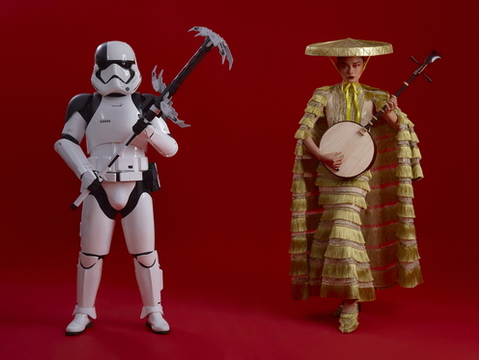 Mỹ nhân Việt mặc trang phục truyền thống sánh bước cùng chiến binh 'Star wars'