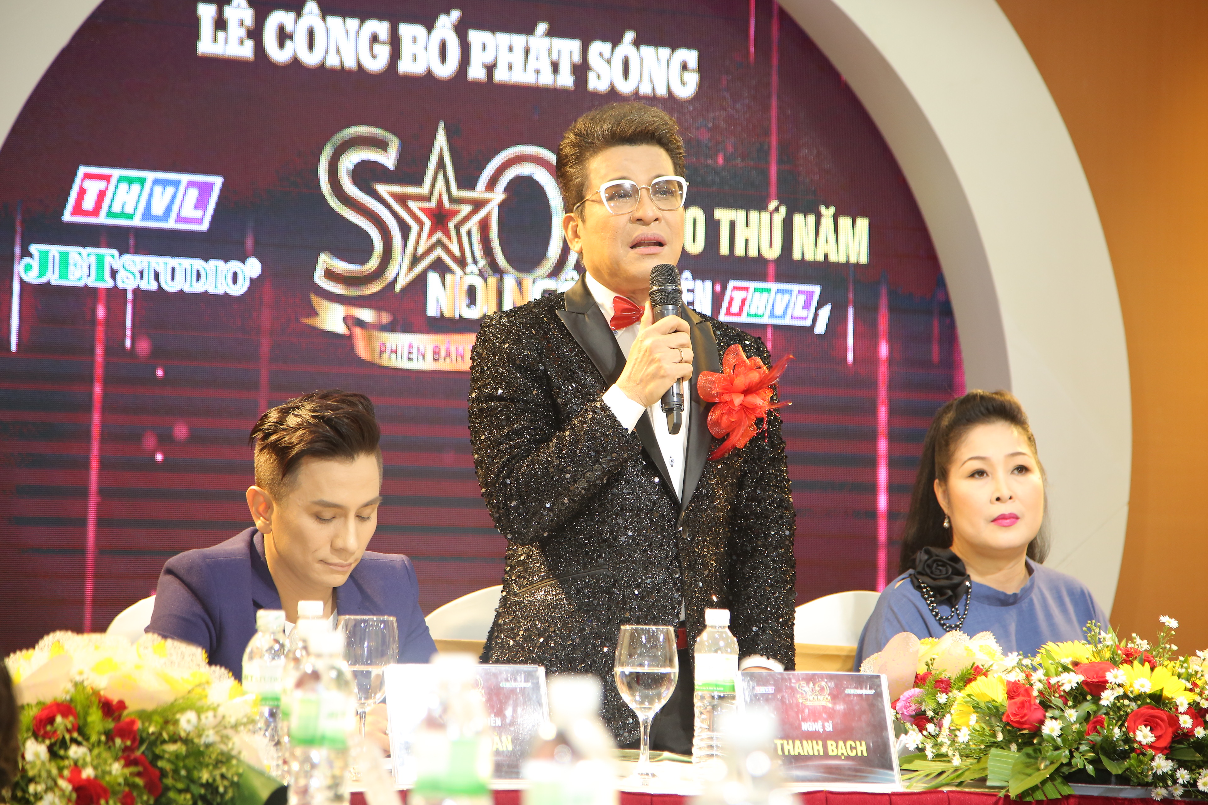 Thanh Bạch: &quot;Khán giả chê tôi diễn lố cũng đúng&quot;
