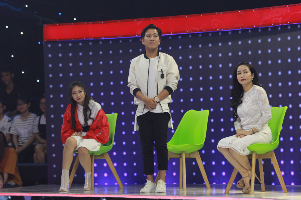 Ốc Thanh Vân nghĩ anh chàng có tương lai sáng khi vừa đẹp trai, lại hát hay, diễn tốt. Trường Giang yêu cầu anh chàng kéo hết tóc về phía sau, lộ vẻ điển trai khiến mọi người xuýt xoa.