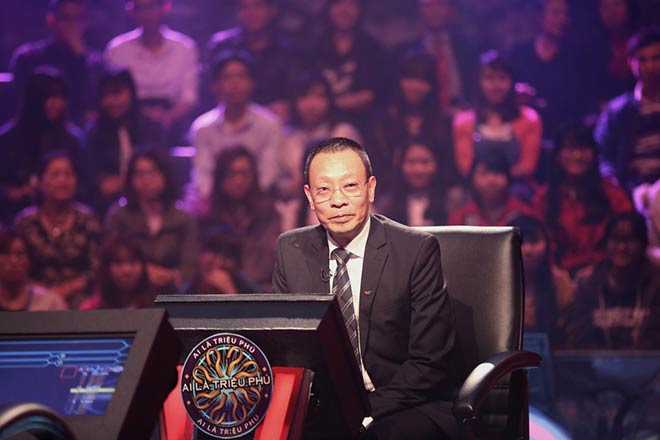 Nhà báo Lại Văn Sâm trong chương trình Ai Là Triệu Phú