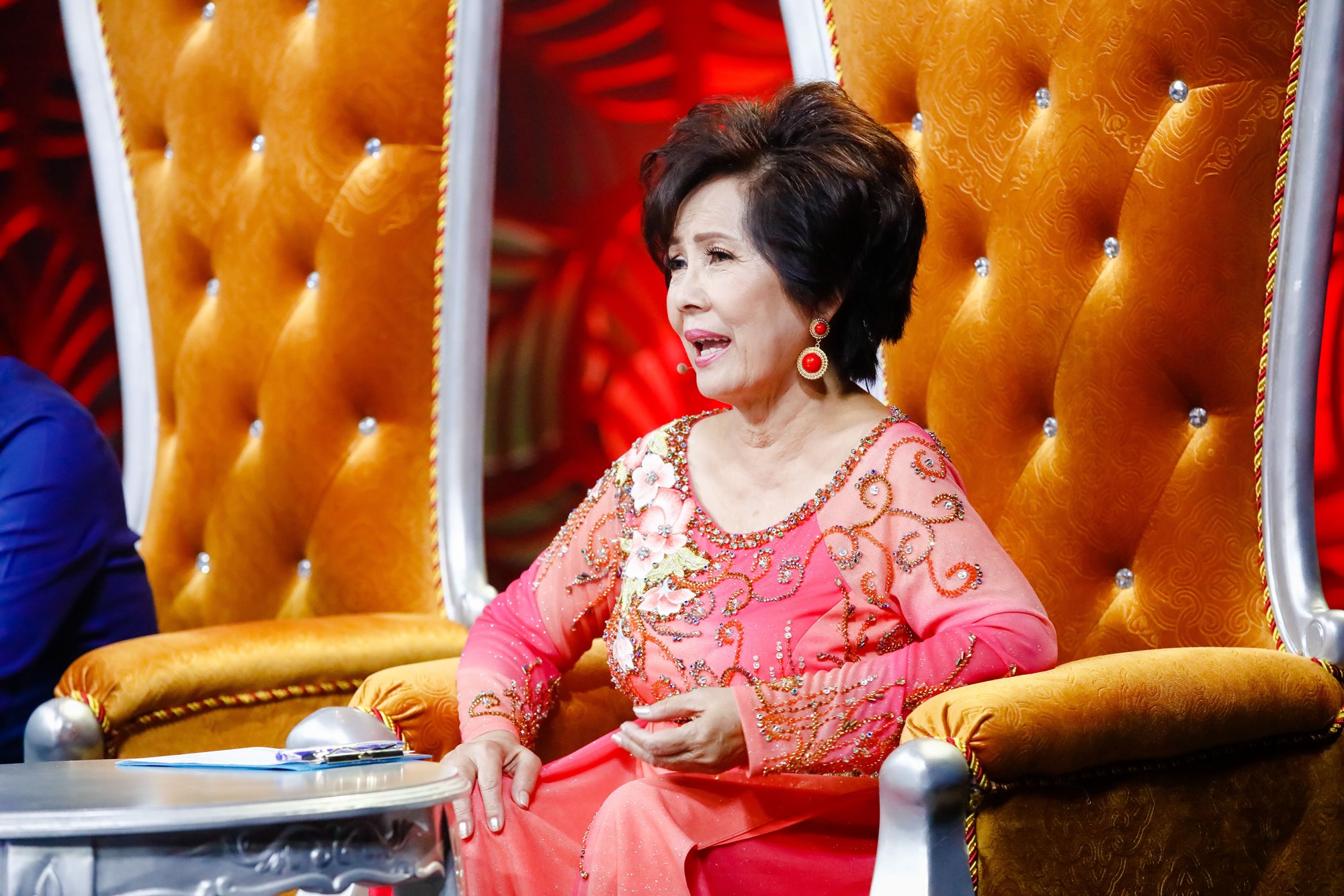 Danh ca Phương Dung chia sẻ lúc trước cô rất sợ nhạc sĩ Minh Kỳ vì ông khá nghiêm và ít nói. “Dù rất sợ nhưng tôi luôn thương mến và cảm xúc khi hát những bài của anh” – Danh ca Phương Dung tâm sự.
