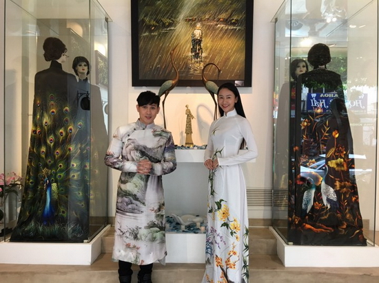 Không chỉ có Nam Em, Lệ Hằng, người đẹp Hà Thu cũng sẽ xuất hiện trong show thời trang “TAY” sắp tới. 
