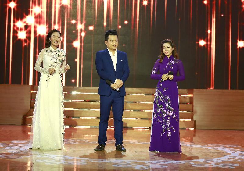 Cả hai đều thể hiện tốt ca khúc, được giám khảo Phi Nhung khen là có giọng hát ngọt như mía lùi, không có lỗi nhưng cả hai vẫn bị các giám khảo “chê” vì chọn bài hát quá “dễ” so với chất giọng của mình. 