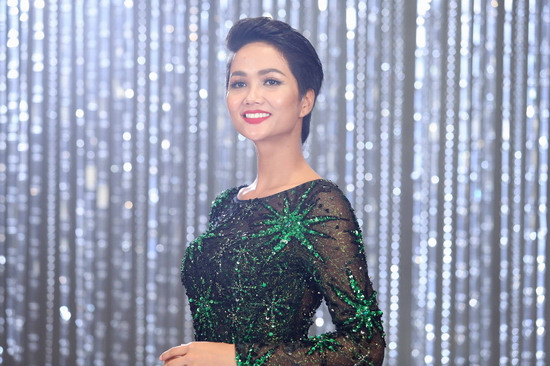 H’Hen Niê cũng là một trong những gương mặt ấn tượng của cuộc thi năm nay
