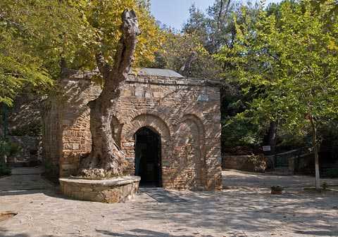 Ngôi nhà của Đức Mẹ Đồng Trinh Maria ở gần thành phố cổ Ephesus, phía Tây Nam đất nước Thổ Nhĩ Kỳ. 